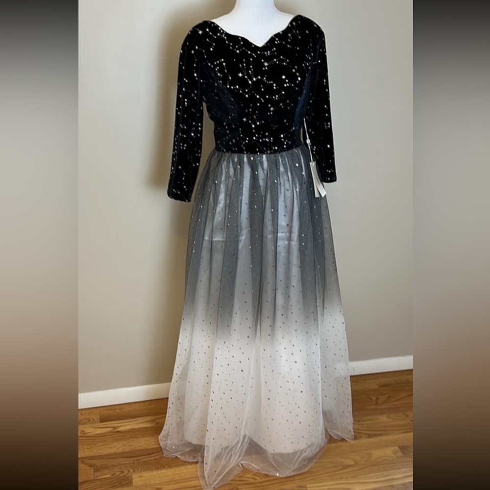 NWT Black Velvet & metallic star bodice w/tulle bottom by TS Couture / Size 10